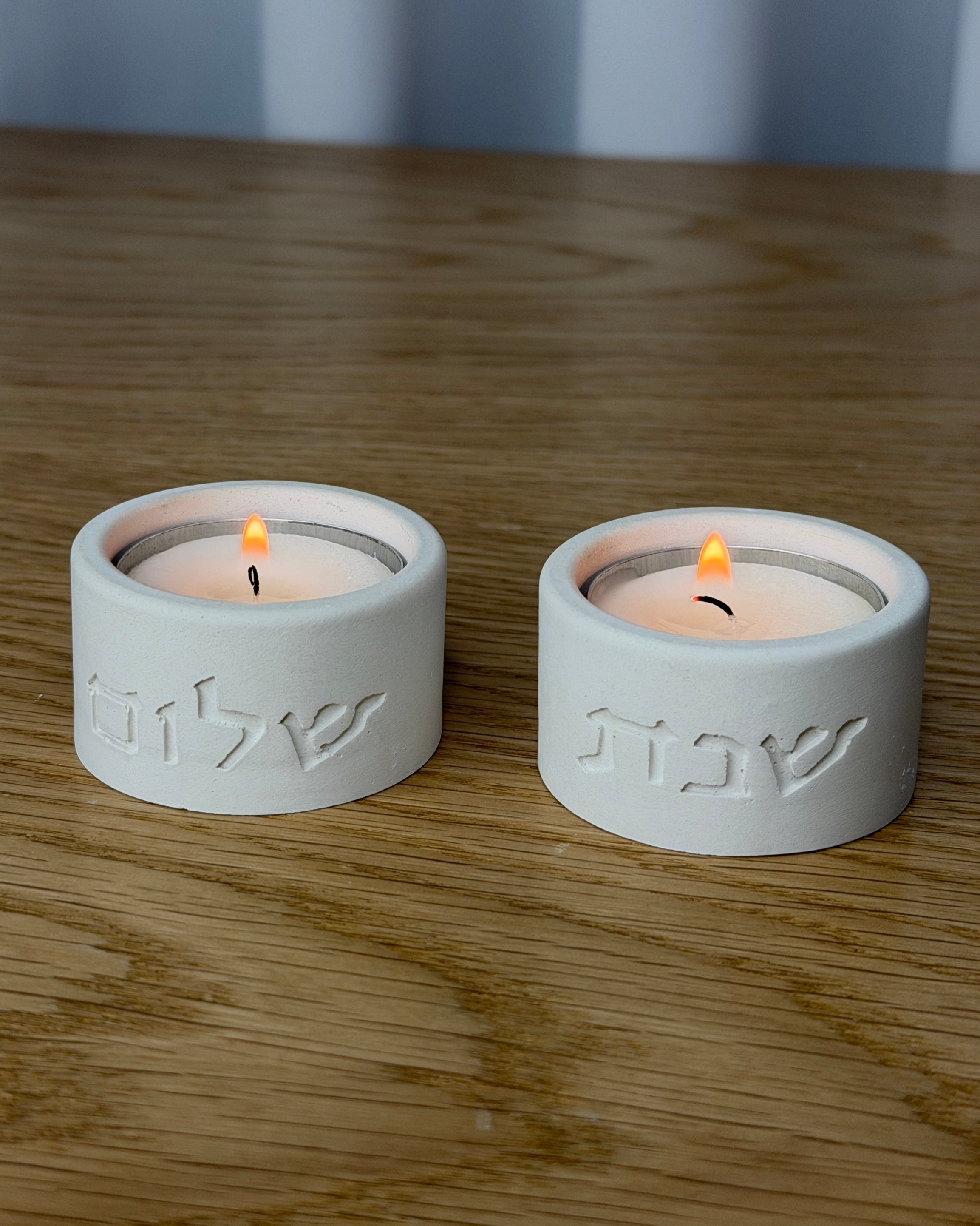 זוג פמוטי אבן