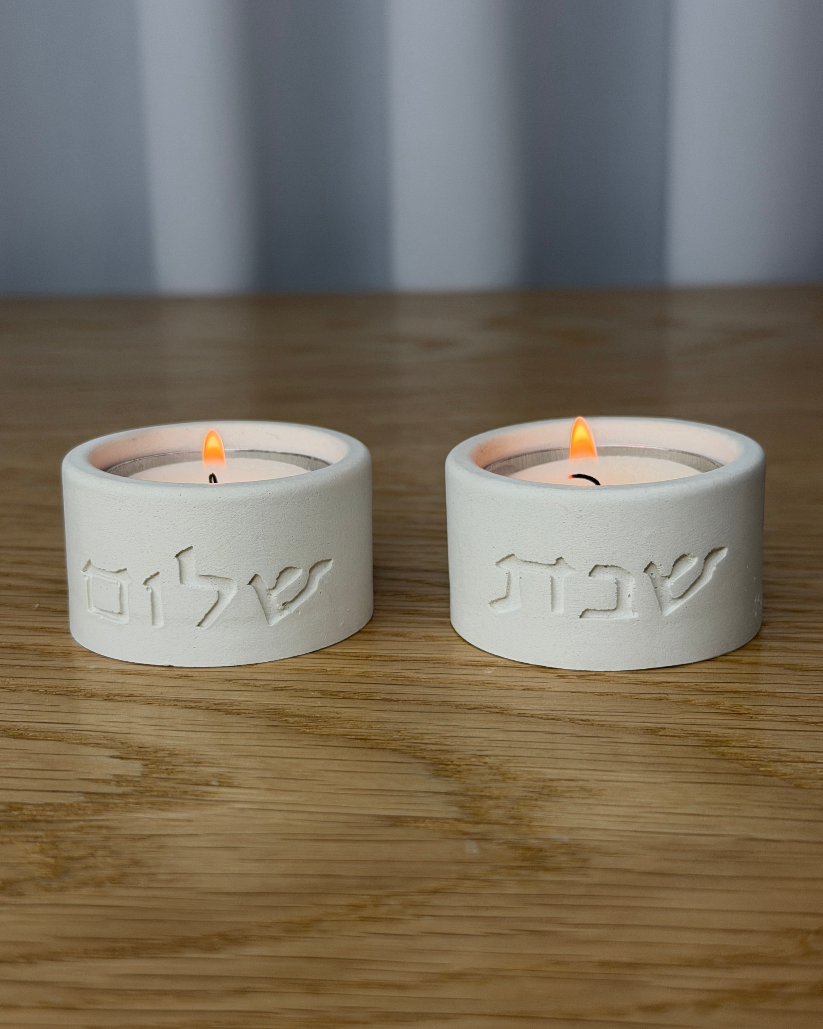זוג פמוטי אבן